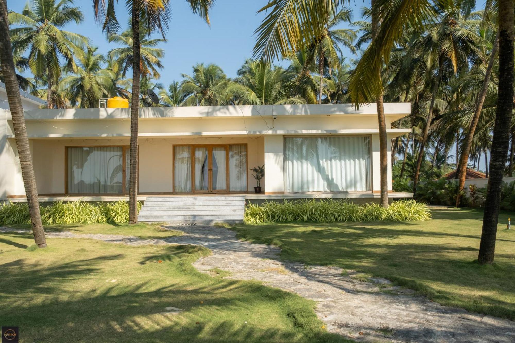 Reunion Ocean Elite - Beach House Udupi Kültér fotó